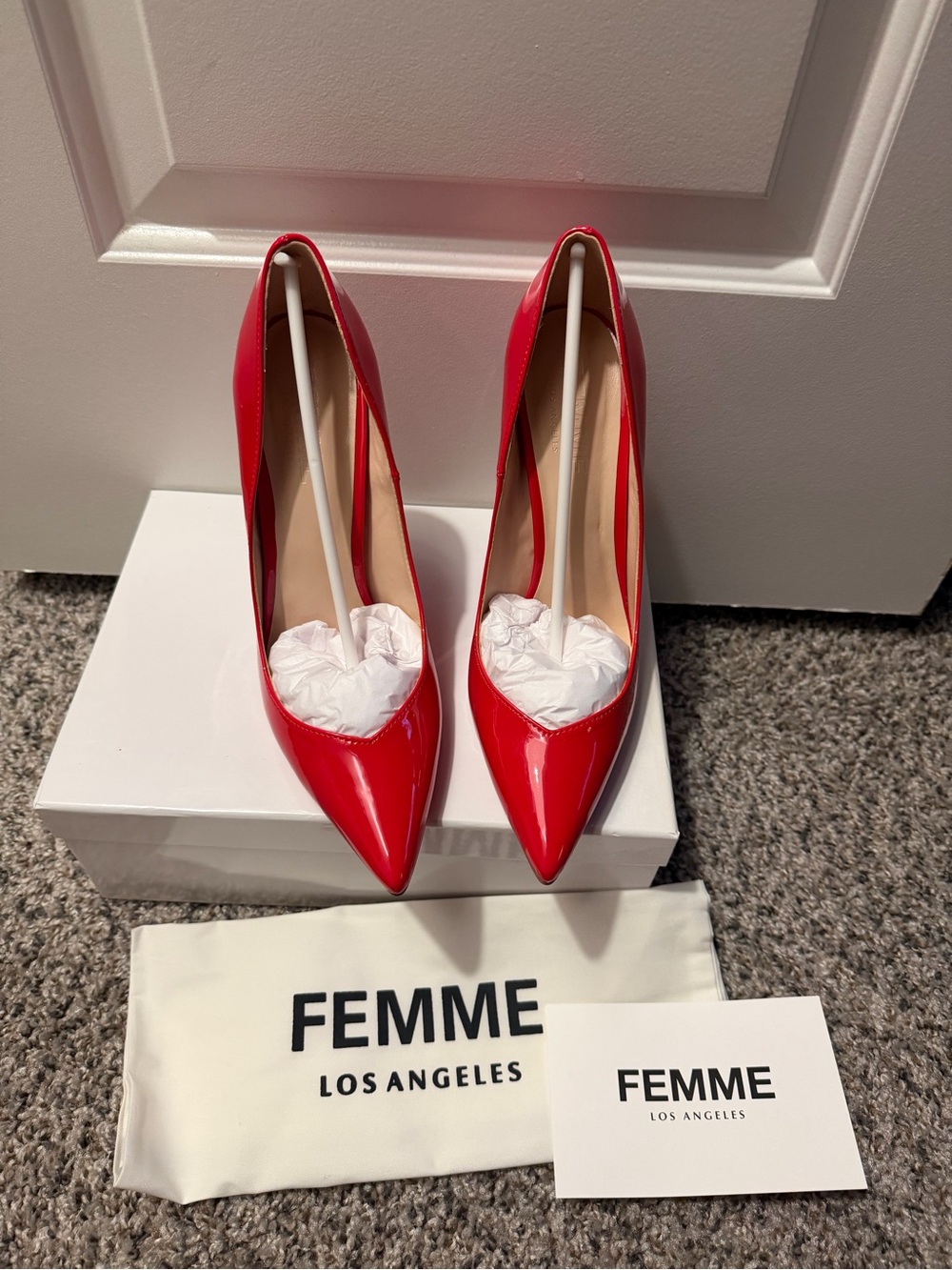 FEMME Los Angeles Red Patent Pointed-Toe Pumps